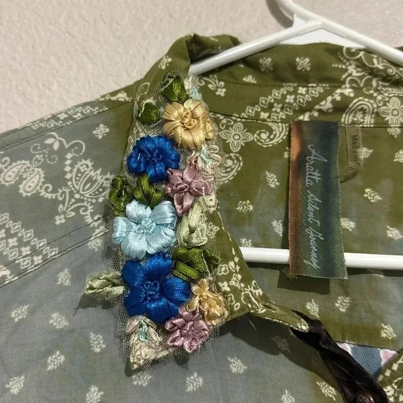 ARATTA SILENT Anthropologie MIXED PAISLEY FLORAL COLLAR EMBROIDERED VELVET TOP - Picture 4 of 6